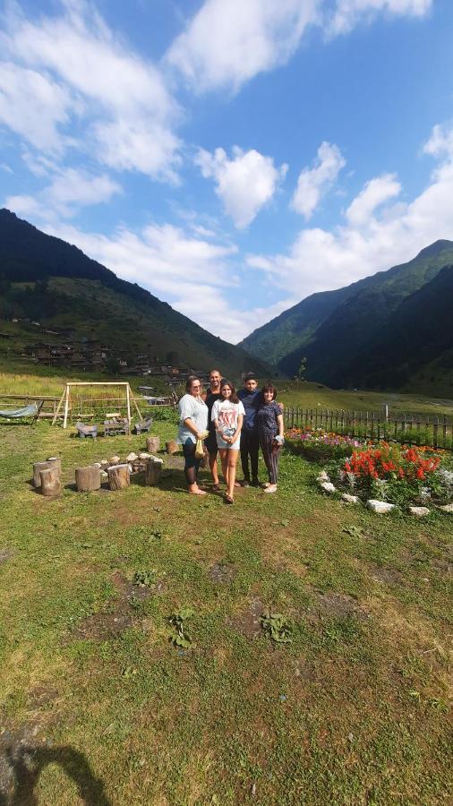 Guesthouse Pirimze Dartlo ภายนอก รูปภาพ